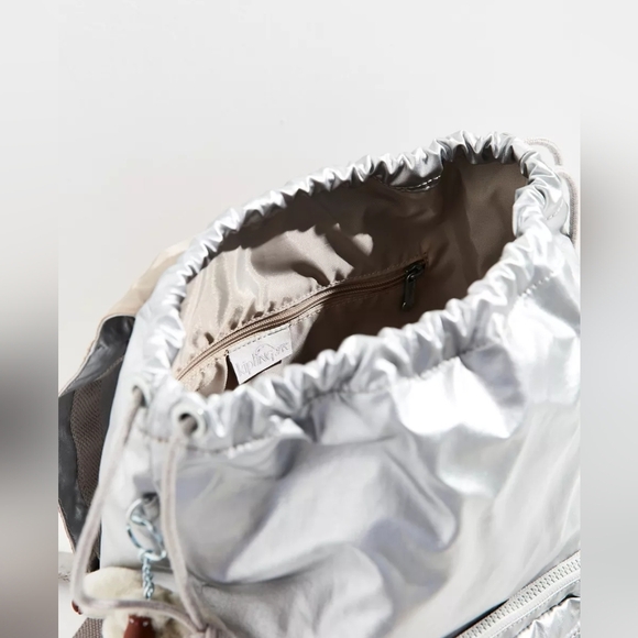 Kipling Joetsu Gold color medium size bag Backpack in great used condition! - Picture 2 of 16